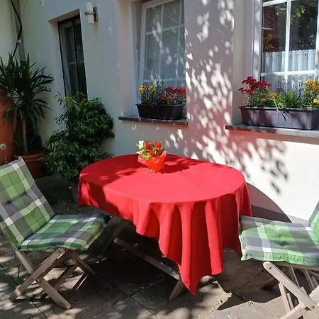 Appartement 2 Ferienwohnungen, Ganze Haushaelfte Fuer 4 Personen