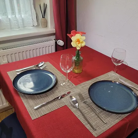2 Ferienwohnungen, Ganze Haushaelfte Fuer 4 Personen Boppard
